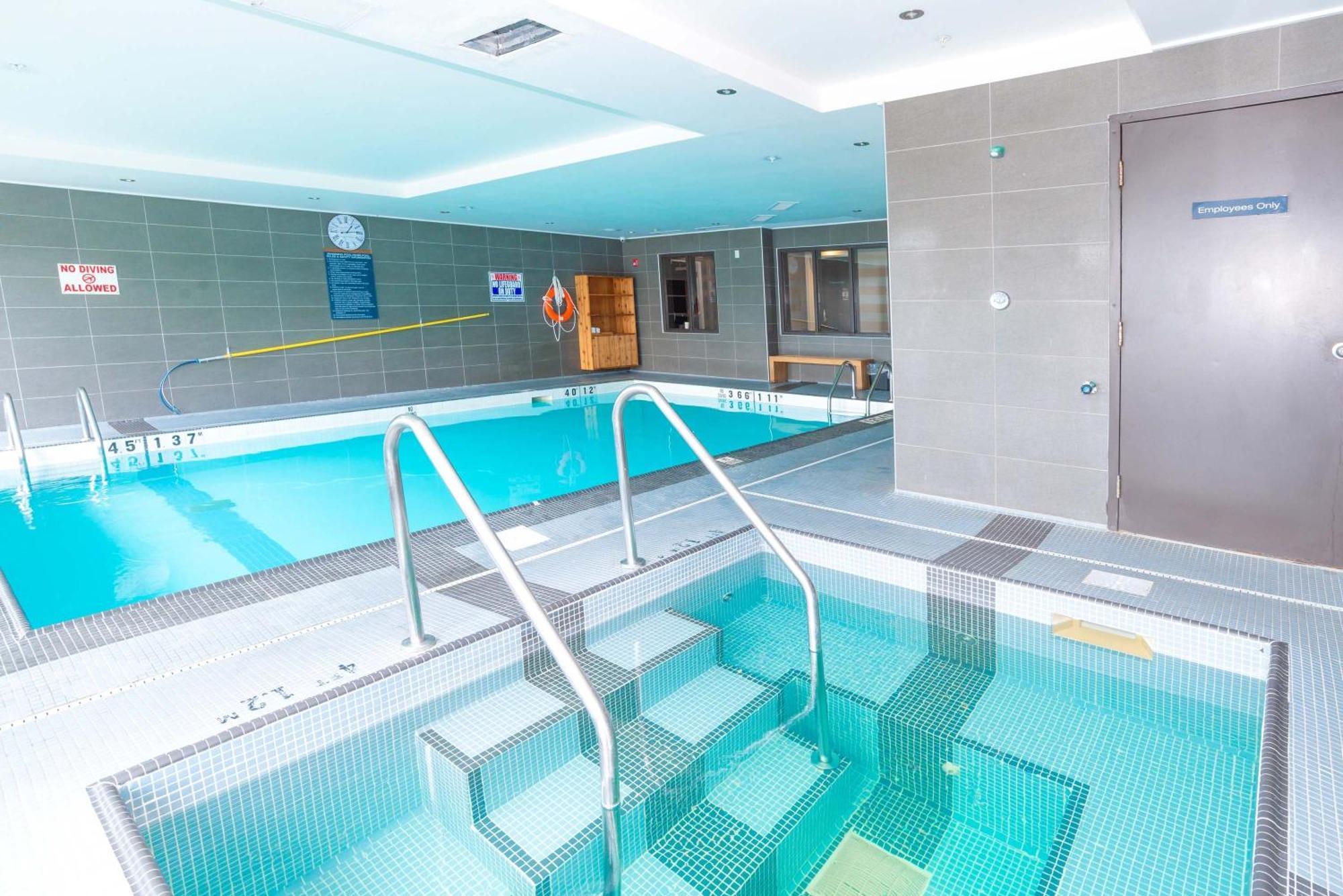 Sandman Hotel Abbotsford Airport Экстерьер фото