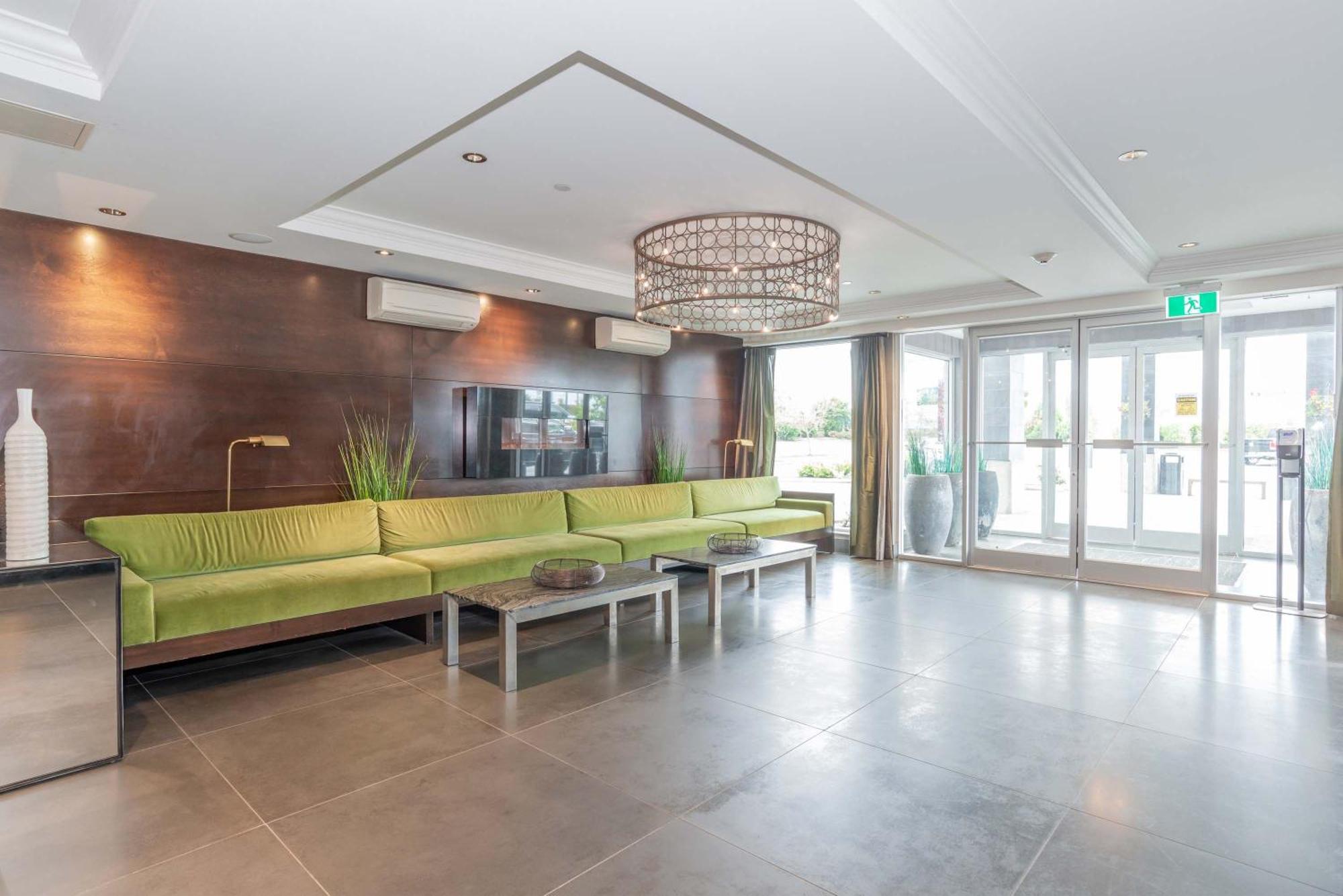 Sandman Hotel Abbotsford Airport Экстерьер фото